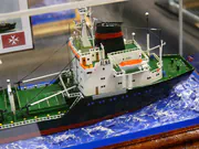 Plastic model of the bulk carrier M/S Alna - photo No. 4 - close-up