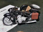 1:35 scale plastic model of the BMW R 12 motorcycle - photo No. 4 - side view
