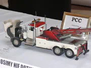 Plastic model of the Kenworth W900 wrecker built to a 1:25 scale - photo No. 2 - side view