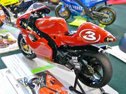 1:12 scale plastic model of the Yamaha YZR500 motorcycle built from a Tamiya kit - photo No. 3 - side view