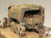 Plastic models of a Scammell Pioneer artillery tractor and a howitzer on a narrow road in an Italy 1943 WWII diorama - photo No. 9 - close-up