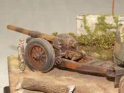 Plastic models of a Scammell Pioneer artillery tractor and a howitzer on a narrow road in an Italy 1943 WWII diorama - photo No. 12 - close-up