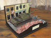 Diorama: the soviet self-propelled gun stands on Wrocławska Street in Lubań in March 1945 - photo No. 3 - side view