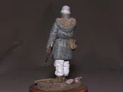 Scale figure of a German Panzergrenadier from the Battle of Kharkov in 1943 - photo No. 4 - rear view