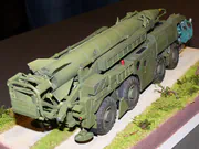 Plastic model of the Scud B self-propelled missile launcher carrying a missile - photo No. 5 - side view