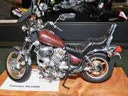 1:12 scale plastic model of the Yamaha XV1000 Virago motorcycle - photo No. 1 - side view