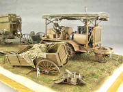 Plastic models of the military omnibus and the Holt 75 tractor in a diorama - photo No. 6 - close-up