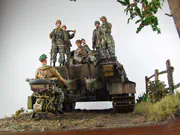 German paratroopers in a 1:16 scale Ardennes diorama move through Belgium in WWII 1944 - photo No. 3 - close-up