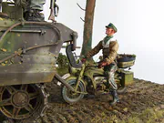 German paratroopers in a 1:16 scale Ardennes diorama move through Belgium in WWII 1944 - photo No. 8 - close-up
