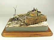 German Panzer IV Ausf. J medium tank plastic model built in a 1:35 scale WWII diorama - photo No. 1 - front view