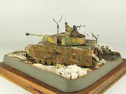German Panzer IV Ausf. J medium tank plastic model built in a 1:35 scale WWII diorama - photo No. 2 - side view
